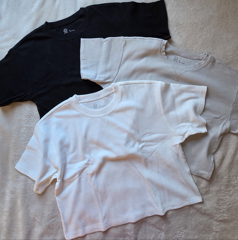 Hollister Black, White, and Gray Crop Tops